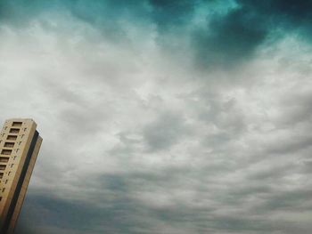 Low angle view of cloudy sky