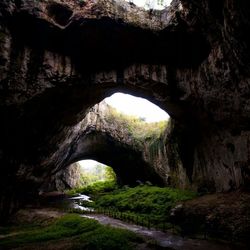 Stream flowing through rocks