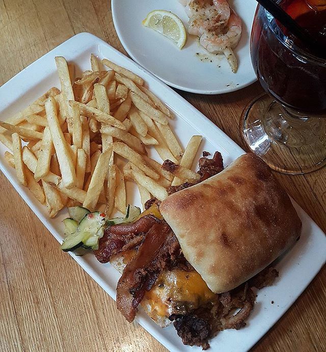 CLOSE-UP OF SERVED FOOD ON PLATE