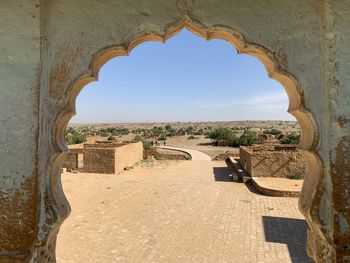 Old ruins of fort against sky