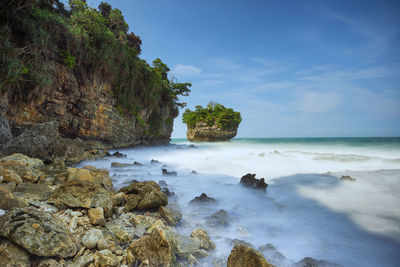 Scenic view of sea against sky