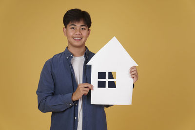 Portrait of a smiling young man