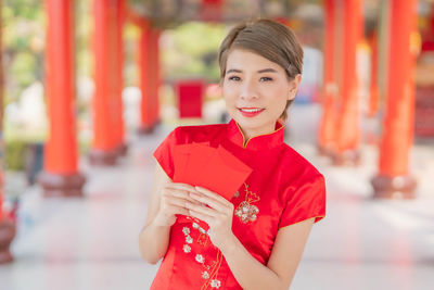 Portrait of a smiling young woman