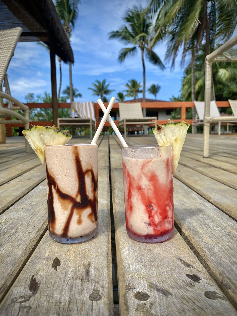 CLOSE-UP OF DRINK WITH ICE CREAM