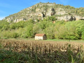 Scenic view of field against sky vallée du lot 