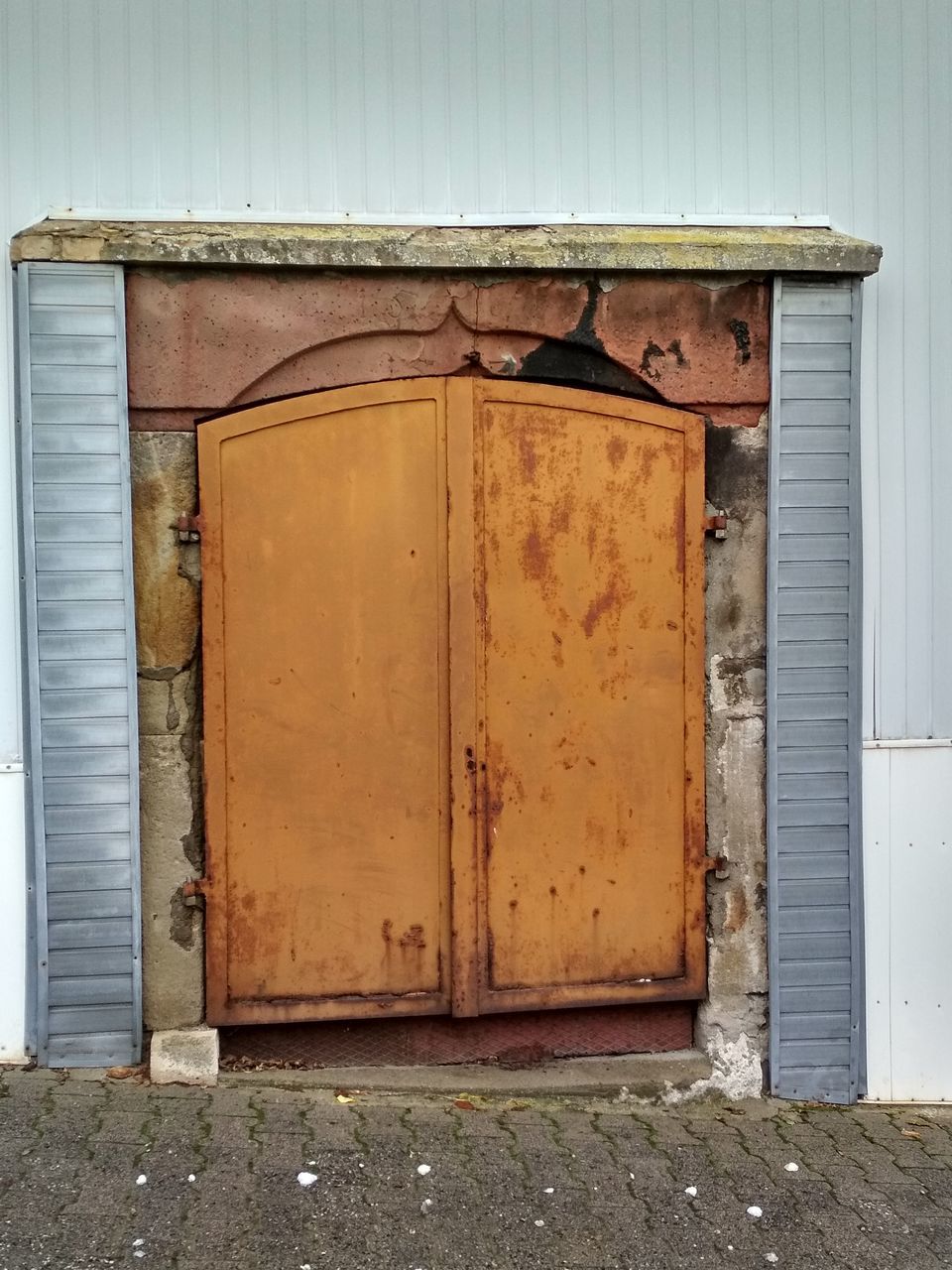 CLOSED DOOR OF BUILDING