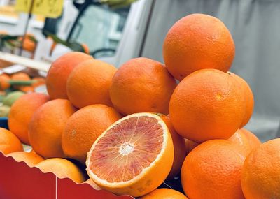 Close-up of oranges