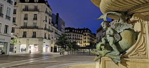 Statue of buildings in city