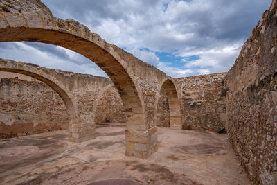 View of old ruins against sky