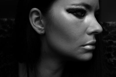 Close-up portrait of young woman