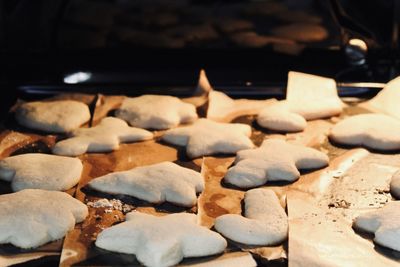 Baking christmas cookies