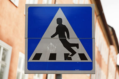 Traffic sign turned into a work of art on the umedalen