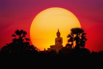 Big buddha and sun