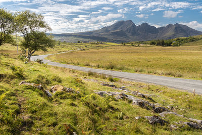 Scenic view of bla bheinn mountain aka blaven in black cuillin ridge, isle of skye, scotland