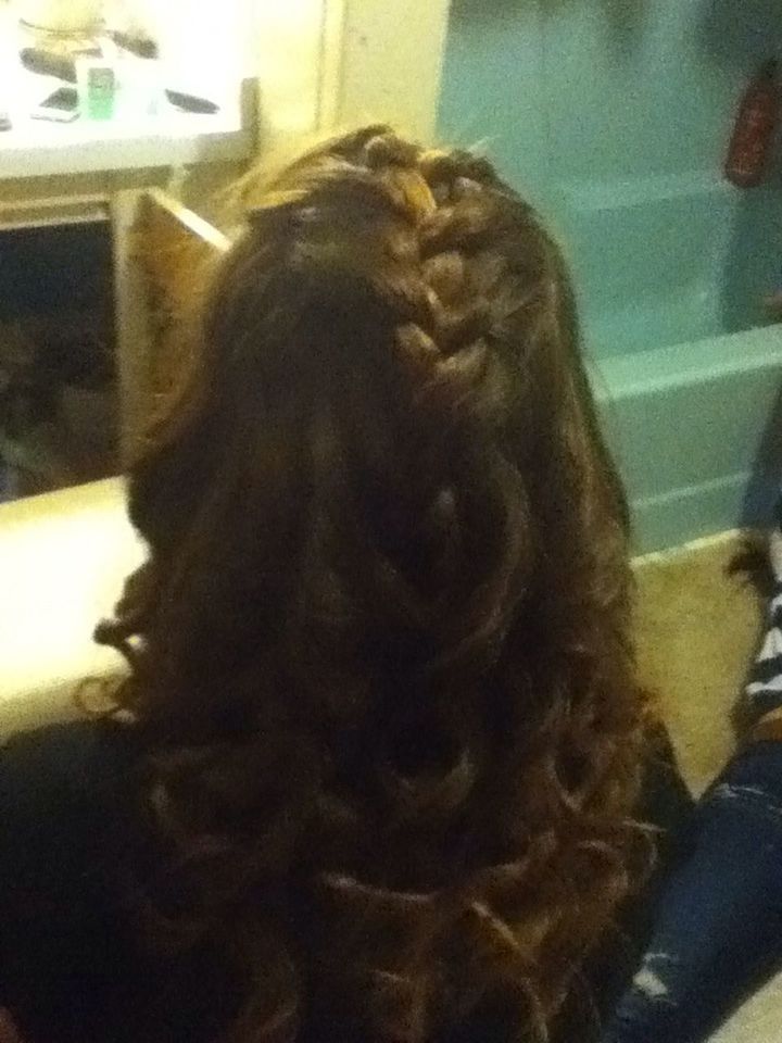 Such pretty hair.!