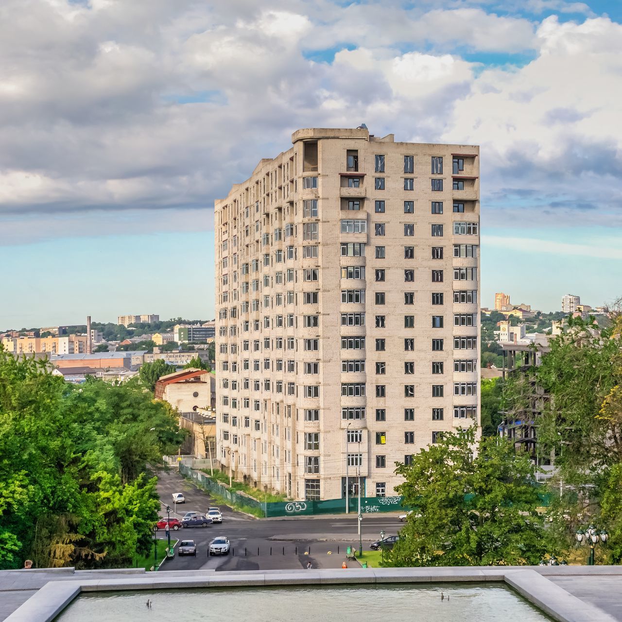 BUILDINGS IN CITY AGAINST SKY