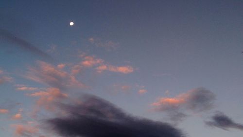 Low angle view of cloudy sky