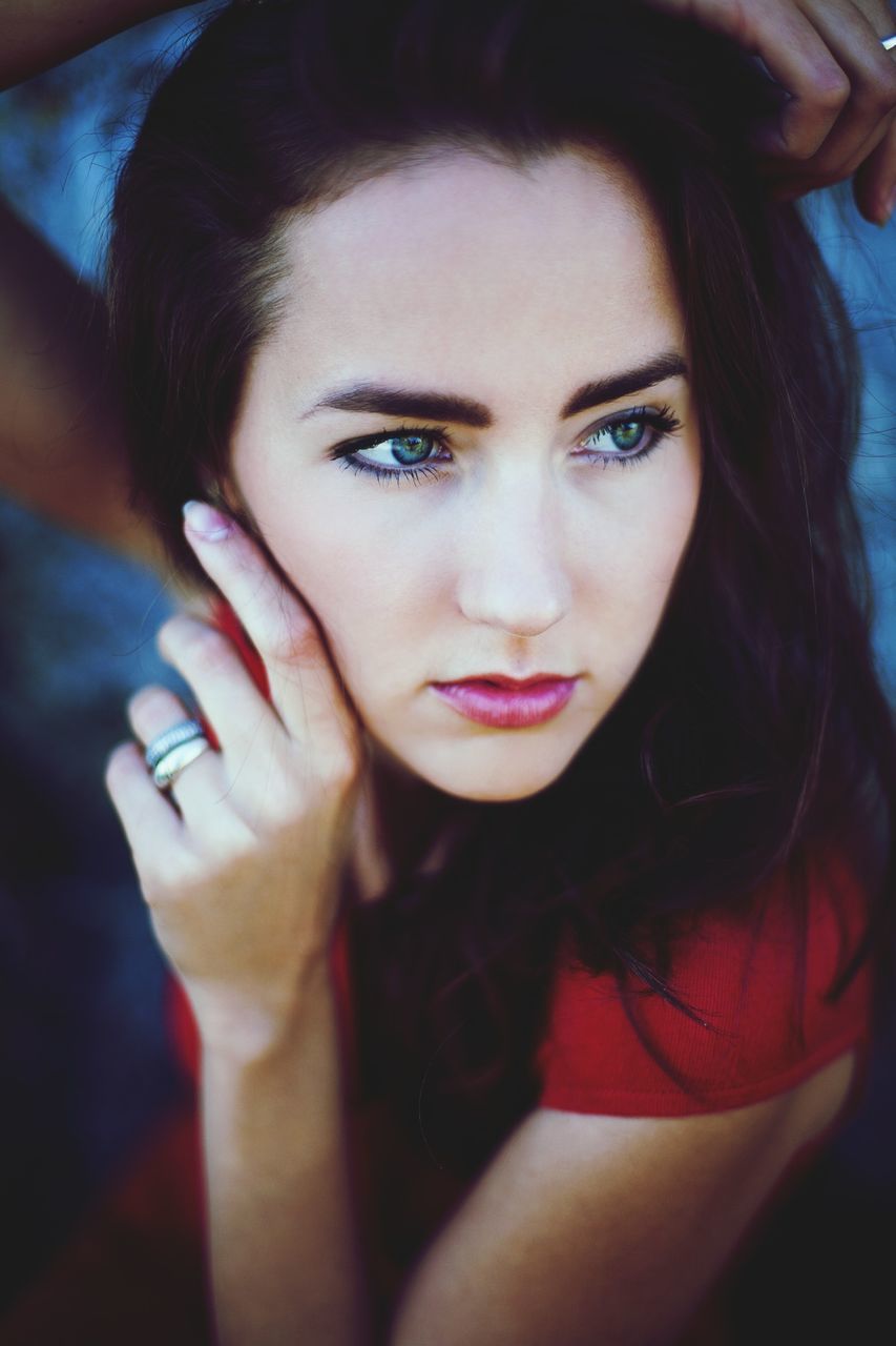 young women, young adult, lifestyles, person, portrait, looking at camera, indoors, headshot, leisure activity, front view, close-up, long hair, smiling, head and shoulders, casual clothing, human face, focus on foreground