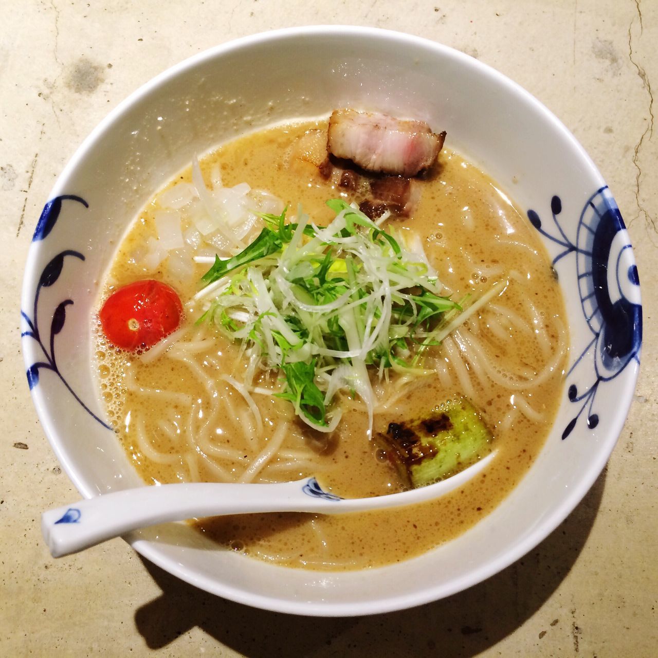 名前も看板もないラーメン屋