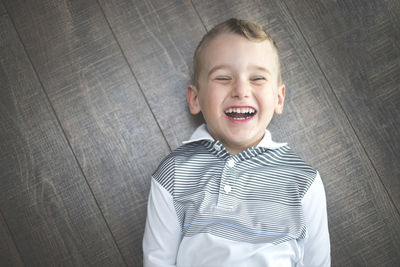 Portrait of cute girl smiling