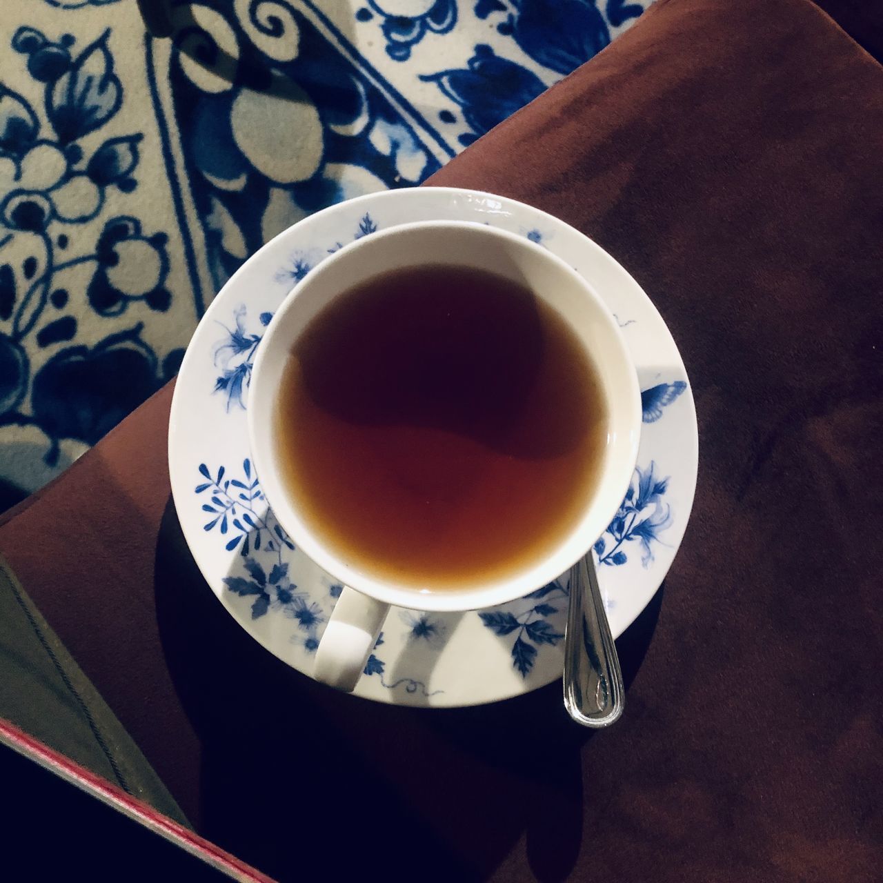 CLOSE-UP OF TEA CUP ON TABLE