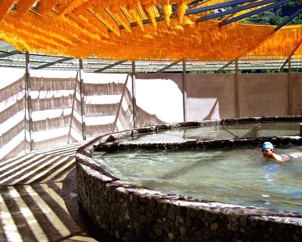 SWIMMING POOL IN CONTAINER