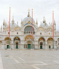 Piazza san marco empty during covid19 travel restrictions 
