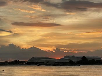 No filter needed just beautiful sunset at chao phraya river