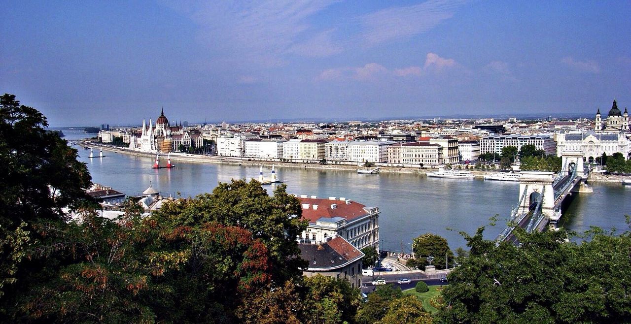 Chain bridge