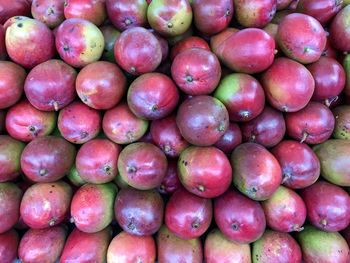 Full frame shot of apples