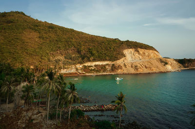 Scenic view of mountain at nam du island against sky