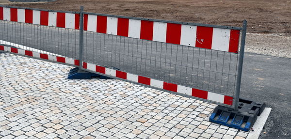 Construction site sign barrier