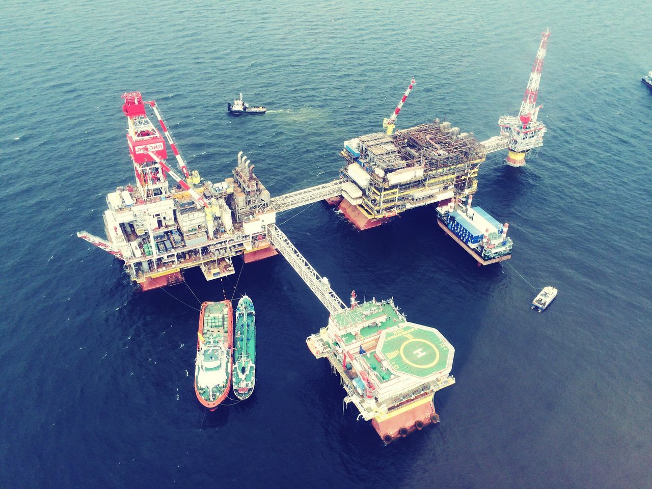 nautical vessel, water, transportation, boat, mode of transport, sea, waterfront, moored, high angle view, buoy, travel, rippled, harbor, day, river, lake, nature, outdoors, sailing, no people