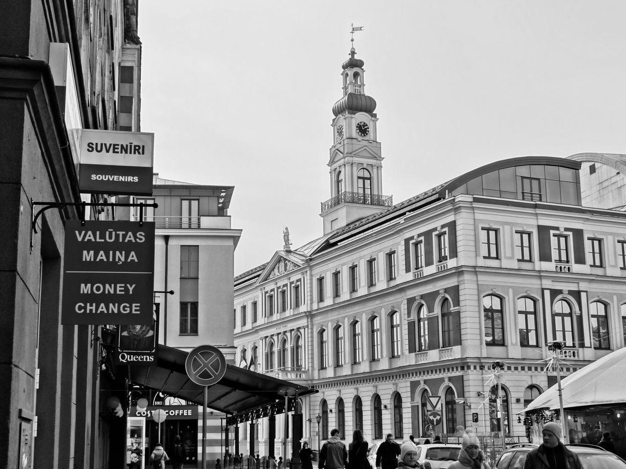 architecture, building exterior, built structure, famous place, clear sky, travel destinations, city, religion, place of worship, tourism, low angle view, church, history, spirituality, travel, large group of people, capital cities, incidental people, day