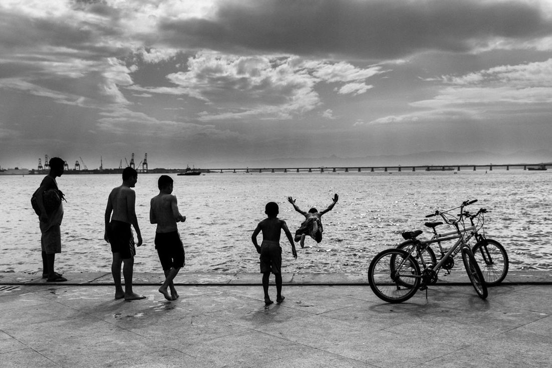 PEOPLE ON BEACH