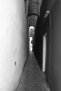 Narrow alley