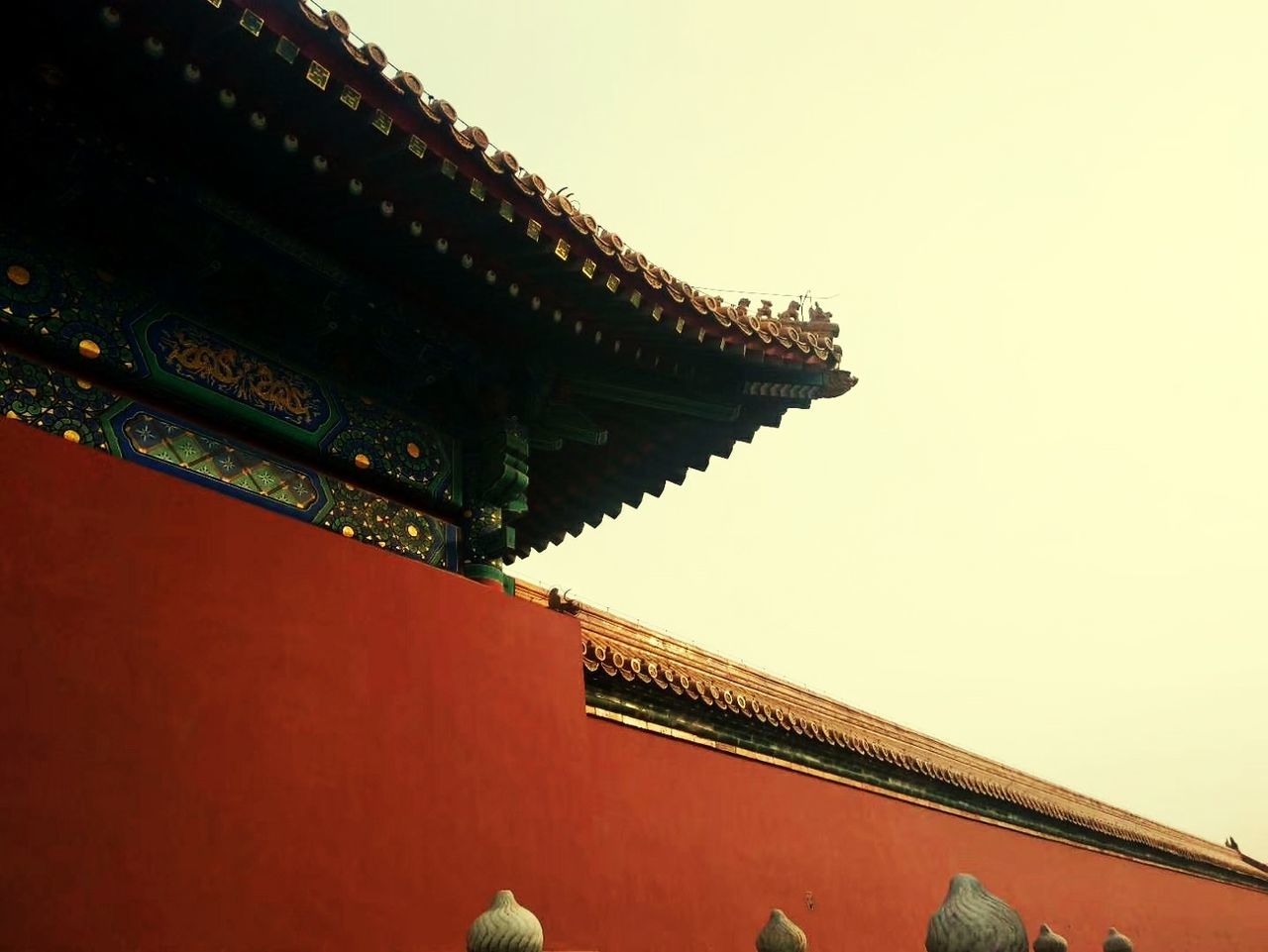 built structure, architecture, building exterior, sky, building, roof, low angle view, clear sky, religion, spirituality, belief, place of worship, no people, nature, copy space, day, outdoors, eaves, roof tile