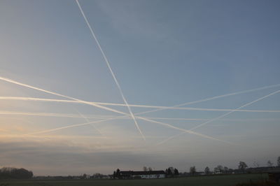 Vapor trail against clear sky