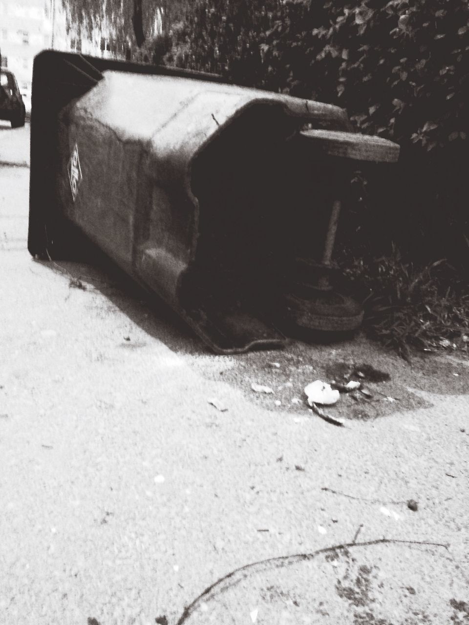 abandoned, obsolete, transportation, damaged, run-down, mode of transport, old, car, rusty, deterioration, sand, outdoors, land vehicle, no people, field, day, high angle view, sunlight, street, broken