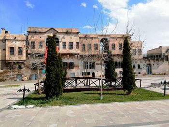 Buildings in city against sky