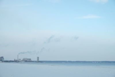 Sea against sky during winter