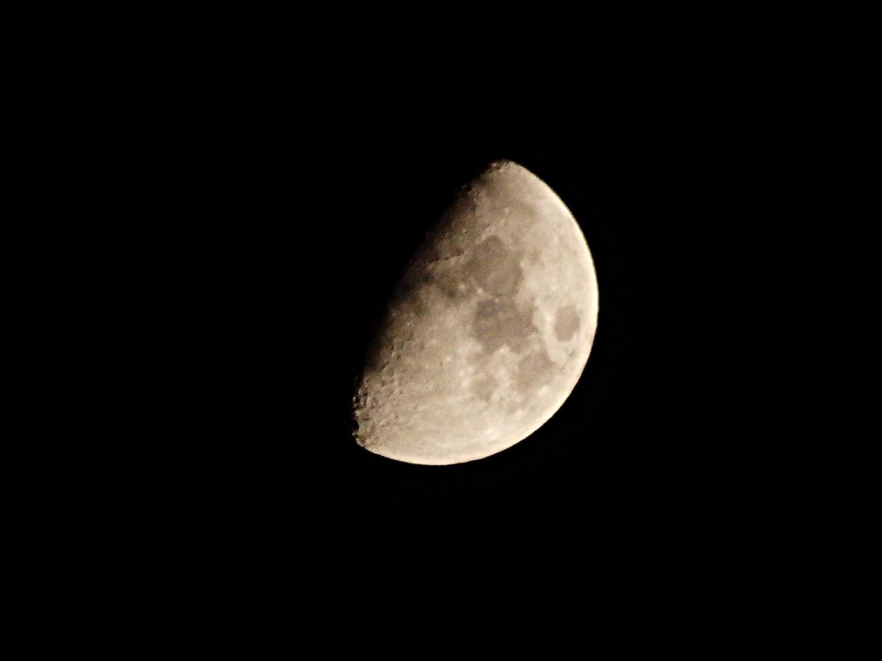 moon, astronomy, night, full moon, planetary moon, moon surface, copy space, beauty in nature, tranquil scene, scenics, space exploration, tranquility, low angle view, nature, discovery, circle, majestic, dark, clear sky, sky