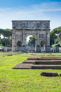 Arch of constantine against sky