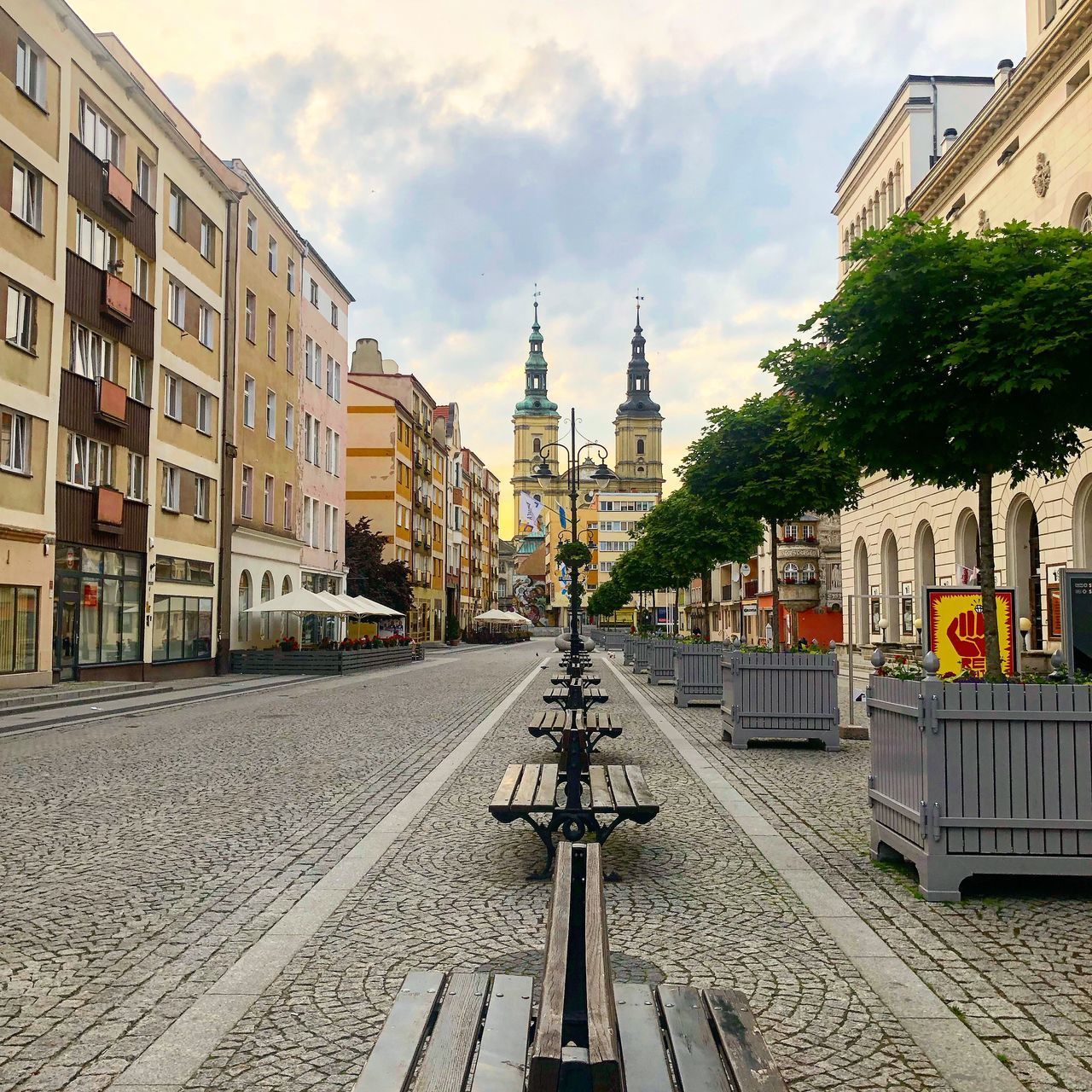 BUILDINGS IN CITY