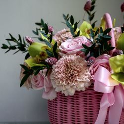 Close-up of pink rose bouquet