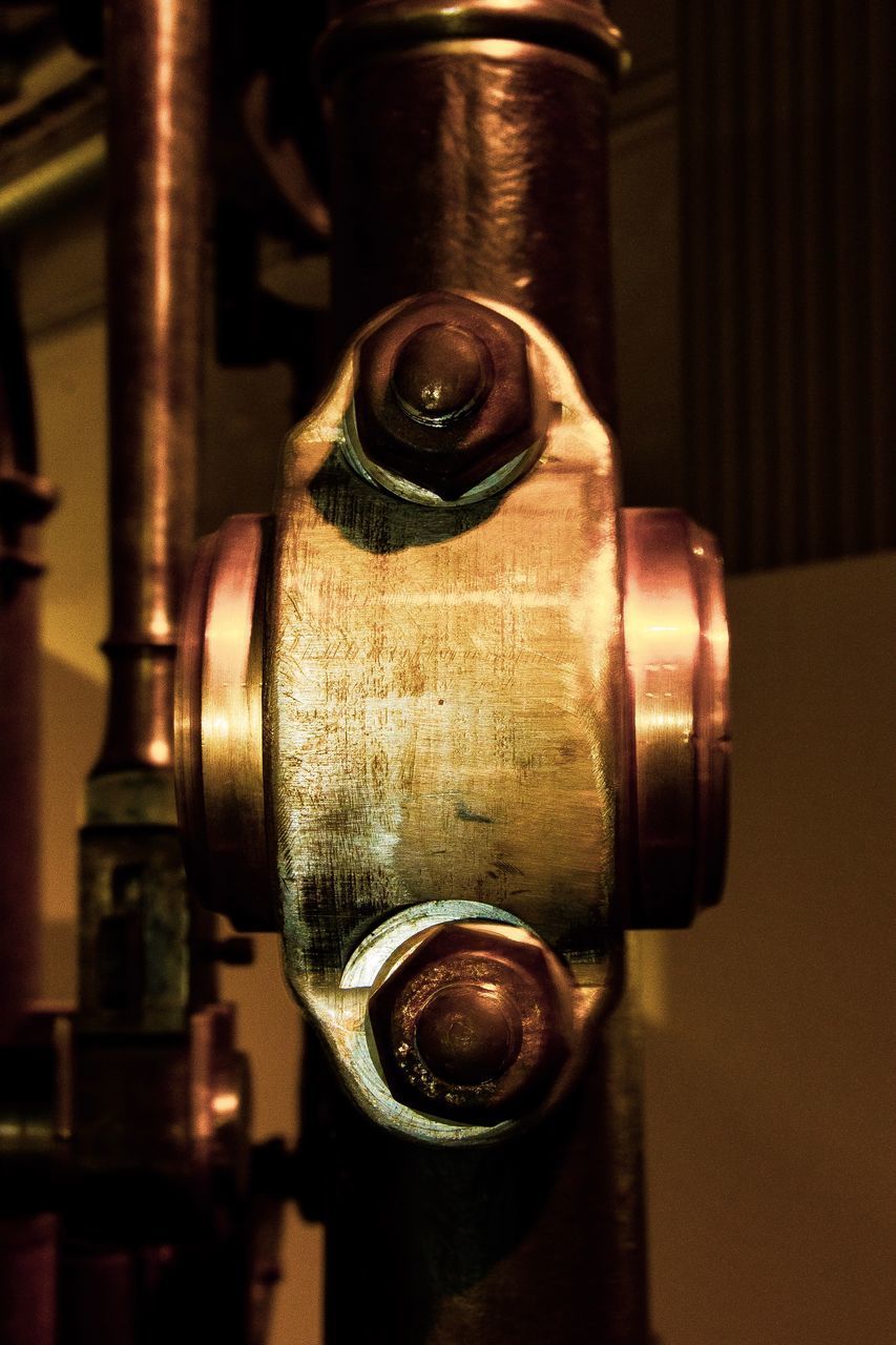 CLOSE-UP OF OLD MACHINERY
