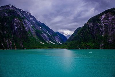Mesmerizing mountains -
alaskan fjords