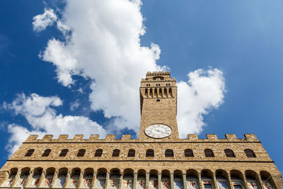  the palazzo pubblico, with its tower