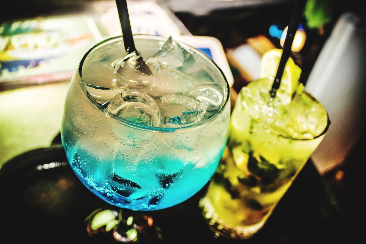 CLOSE-UP OF GLASS OF ICE CREAM WITH GLASSES