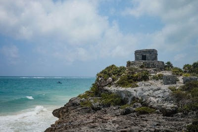 Scenic view of sea against sky tulum mexico